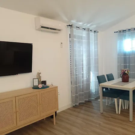 Martina 1 Apartment Basanija