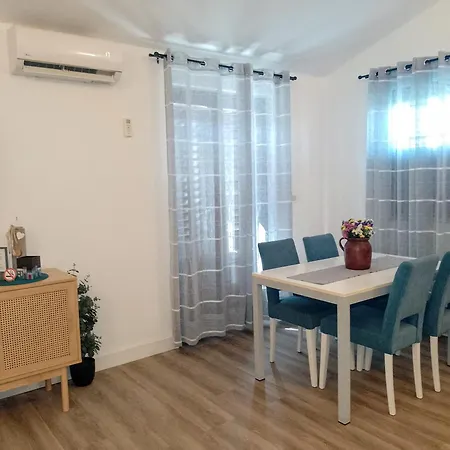 Martina 1 Apartment Basanija